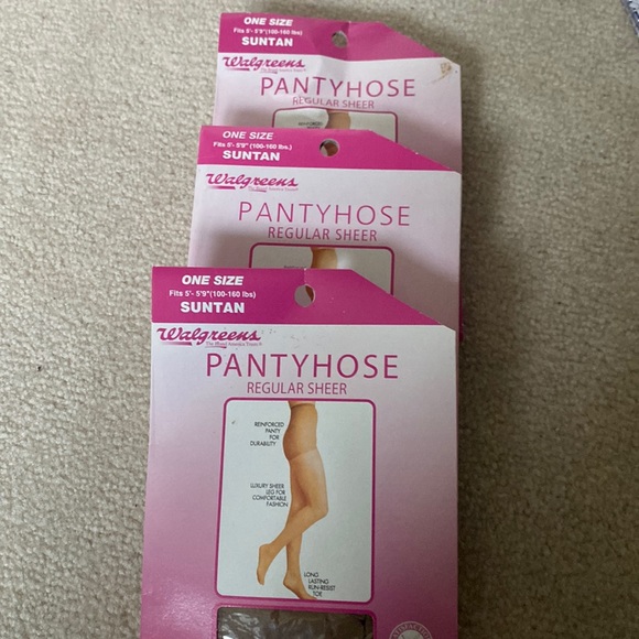 Walgreens Accessories Nwt Three Pairs Of Walgreens Suntan Pantyhose